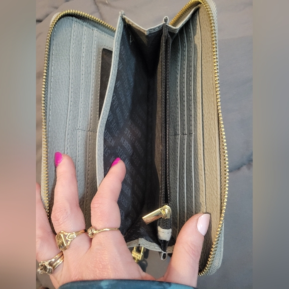 Steve Madden clutch/wallet - Picture 4 of 5